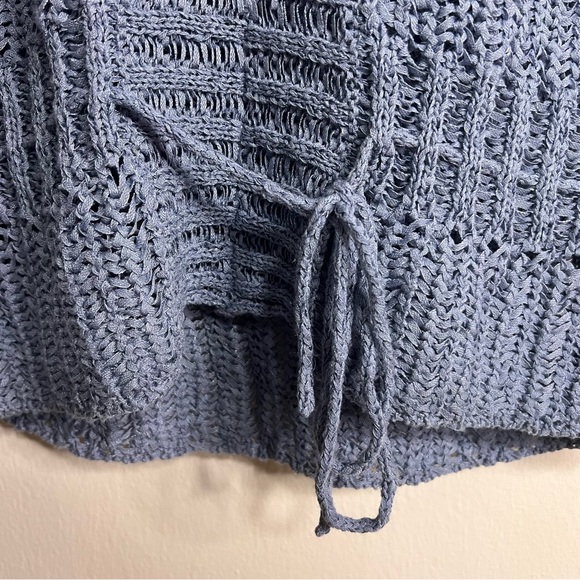 HP 🎉🎉 Y2k DKNY Crocheted Hooded Top - Picture 6 of 7